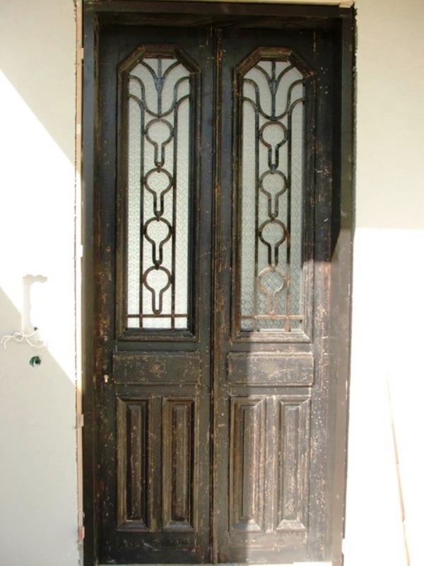 דלת כניסה ישנה מפרוק, גוון מקורי